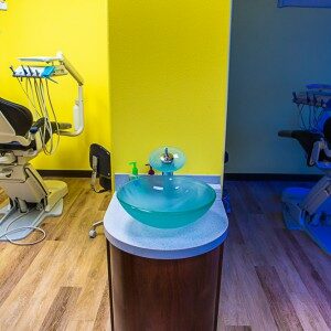 Sol-Dental-Procedure-Room-Panorama-300x300